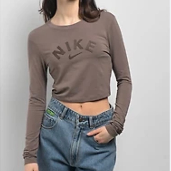 Nike Tops - Nike Women's Brown Long Sleeve Crop Top